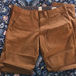 Gap Men’s Slim Fit Khakis